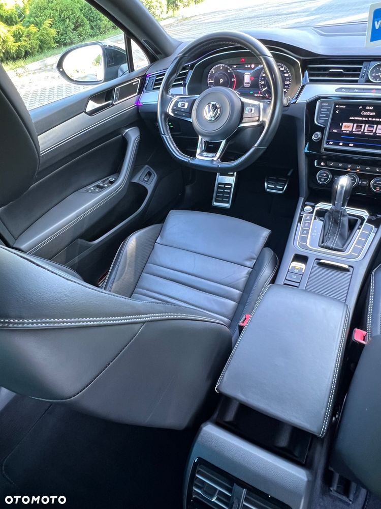 Volkswagen Passat - 13