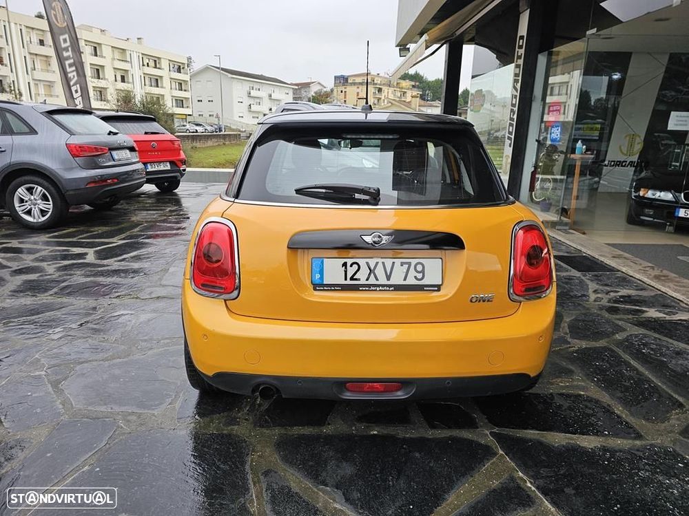 MINI 5 Portas One Auto - 6
