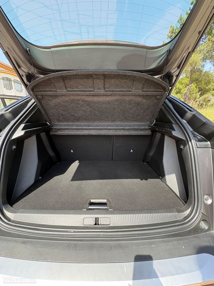 Peugeot 2008 1.2 PureTech Active - 8