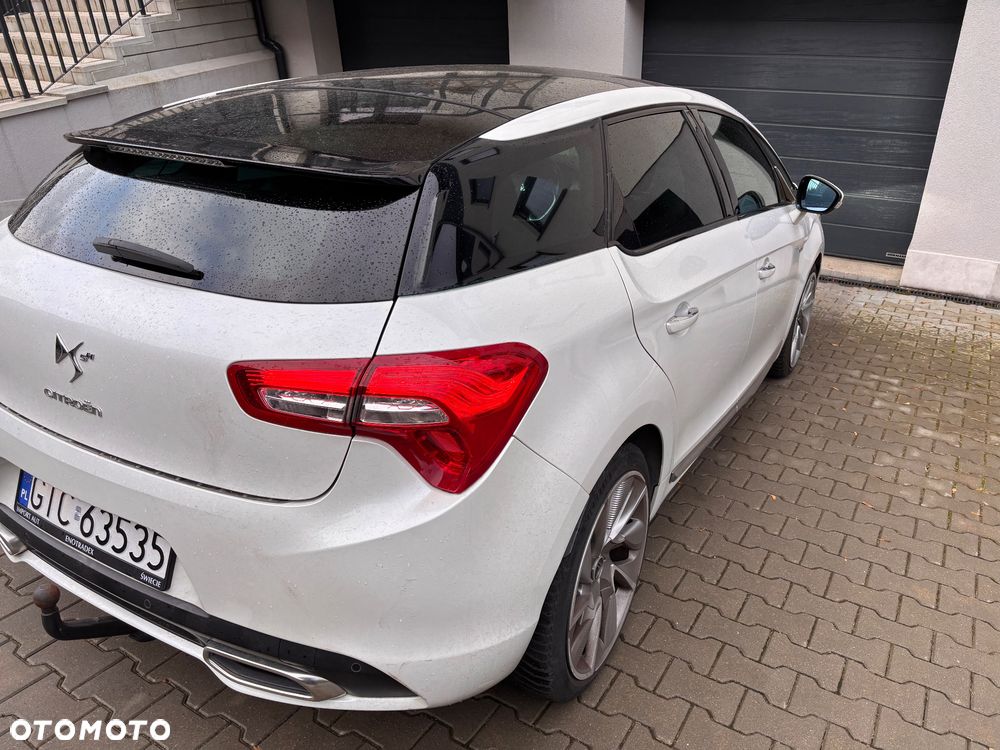 Citroën DS5 HDi 165 SoChic - 8