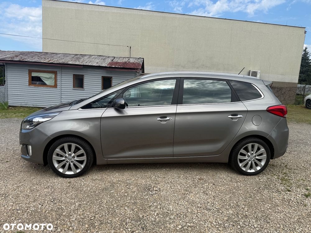 Kia Carens - 2