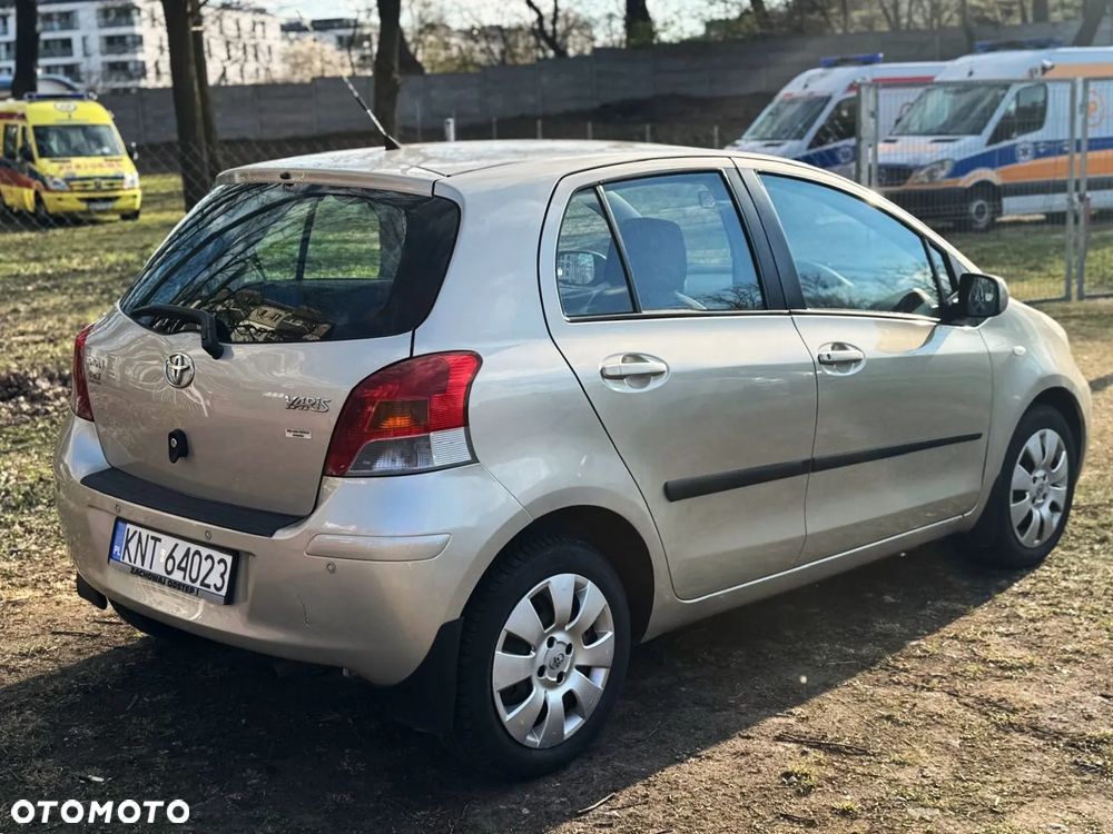 Toyota Yaris - 3
