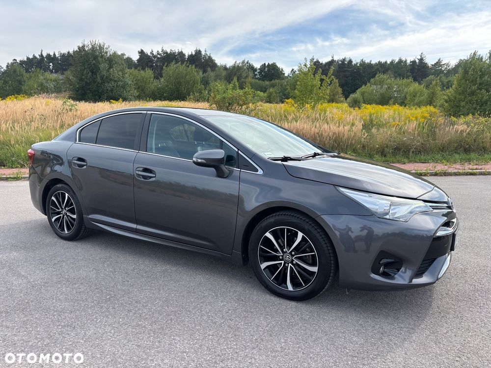 Toyota Avensis 1.8 Premium - 5