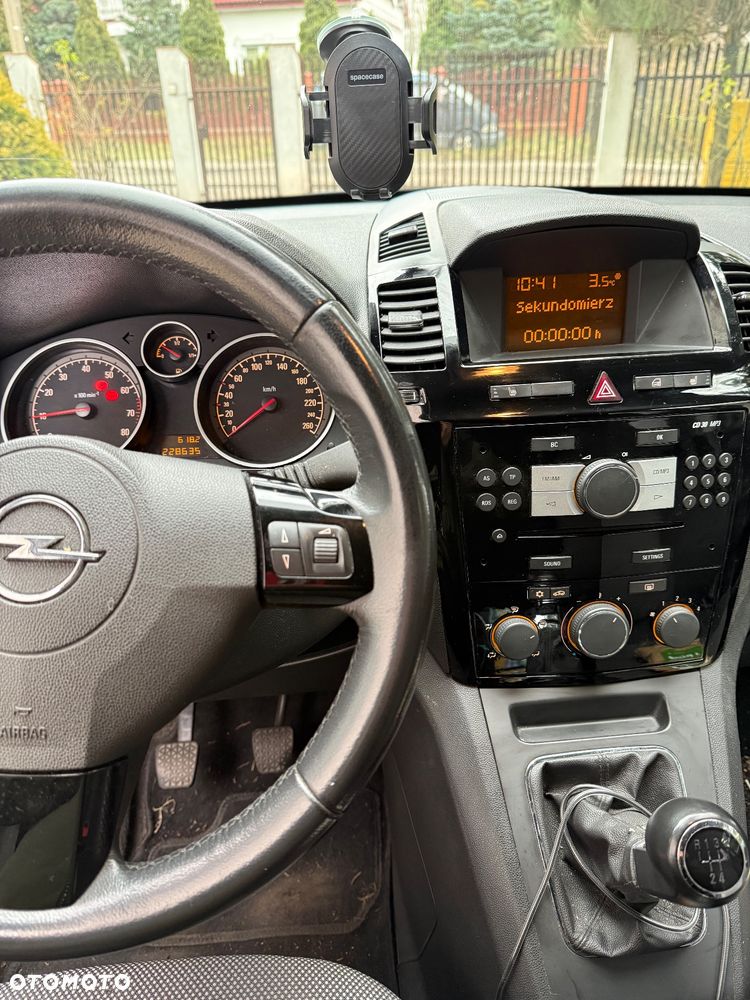 Opel Zafira 1.8 Family - 11