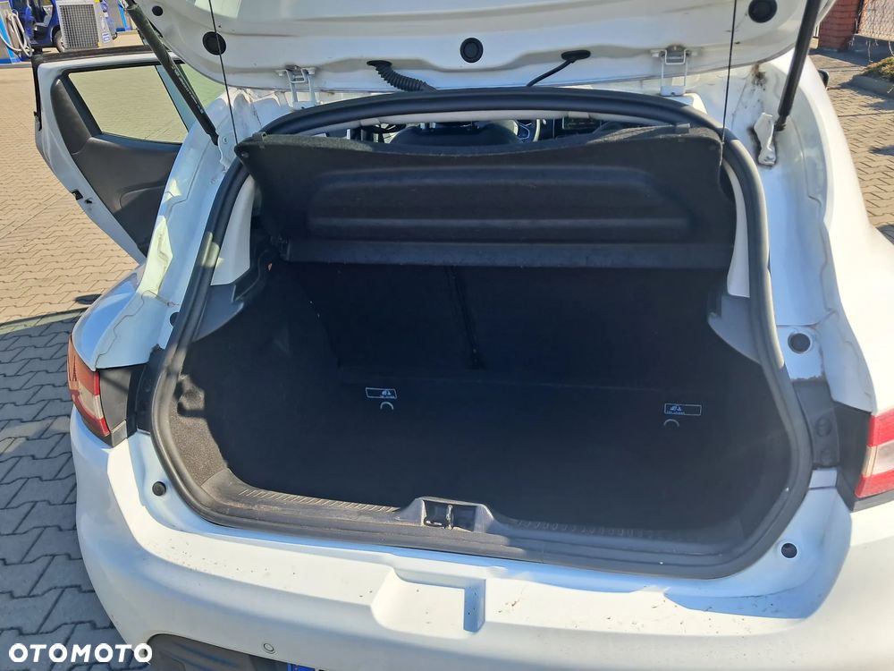 Renault Clio - 11
