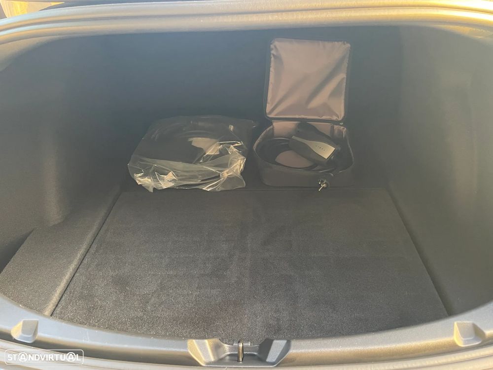 Tesla Model 3 RWD - 27