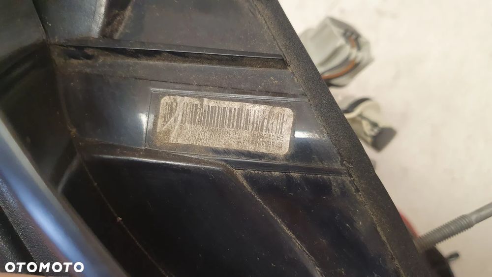 reflektor lampa tył ford fiesta c1bb-13404-a - 5