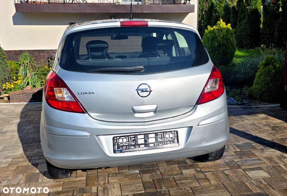 Opel Corsa 1.2 16V Essentia - 5