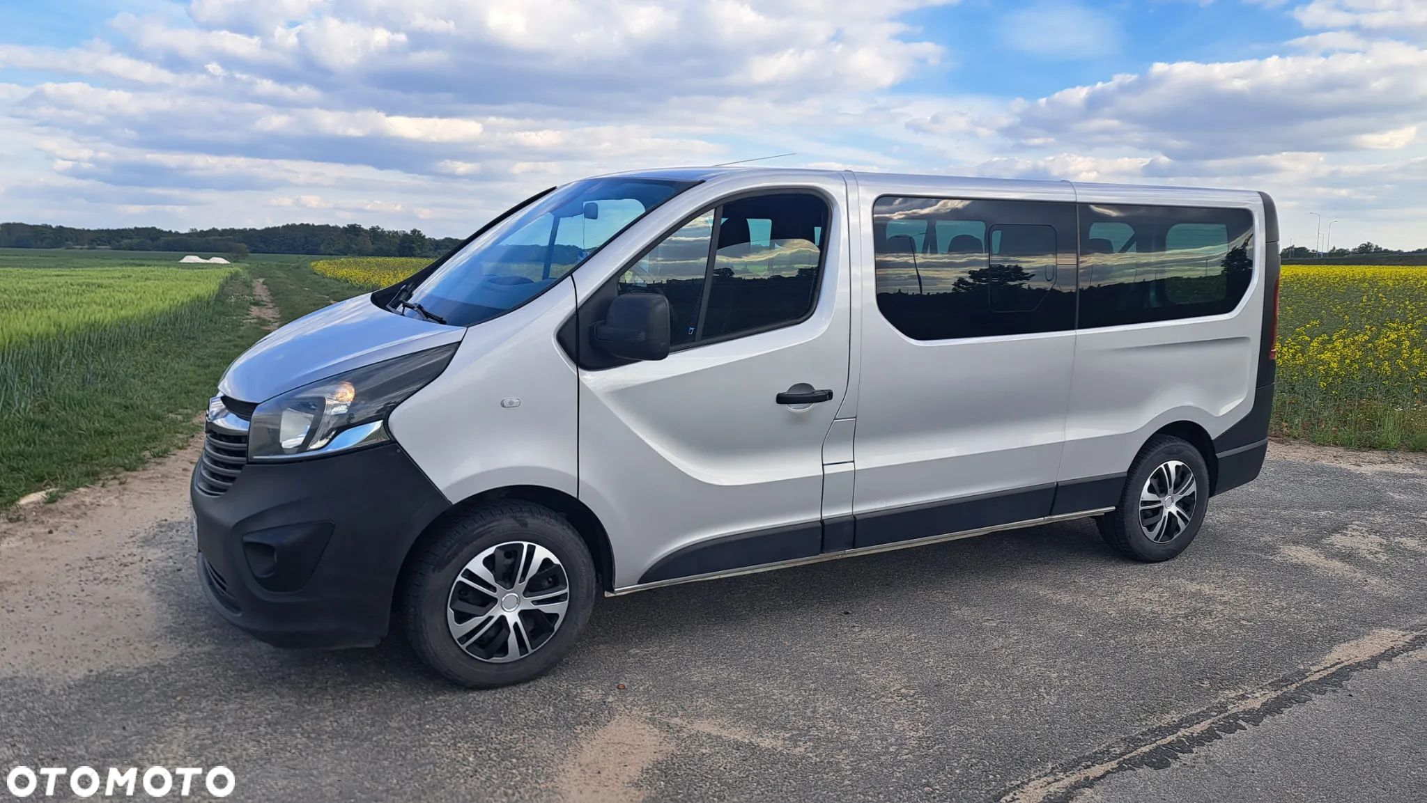 Opel Vivaro - 1