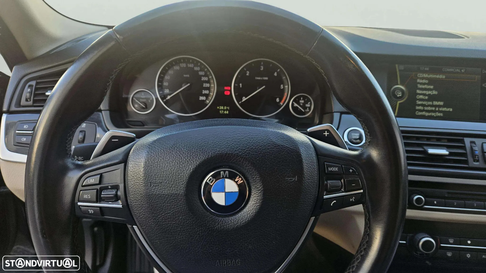 BMW 525 d Exclusive Auto 126g - 17