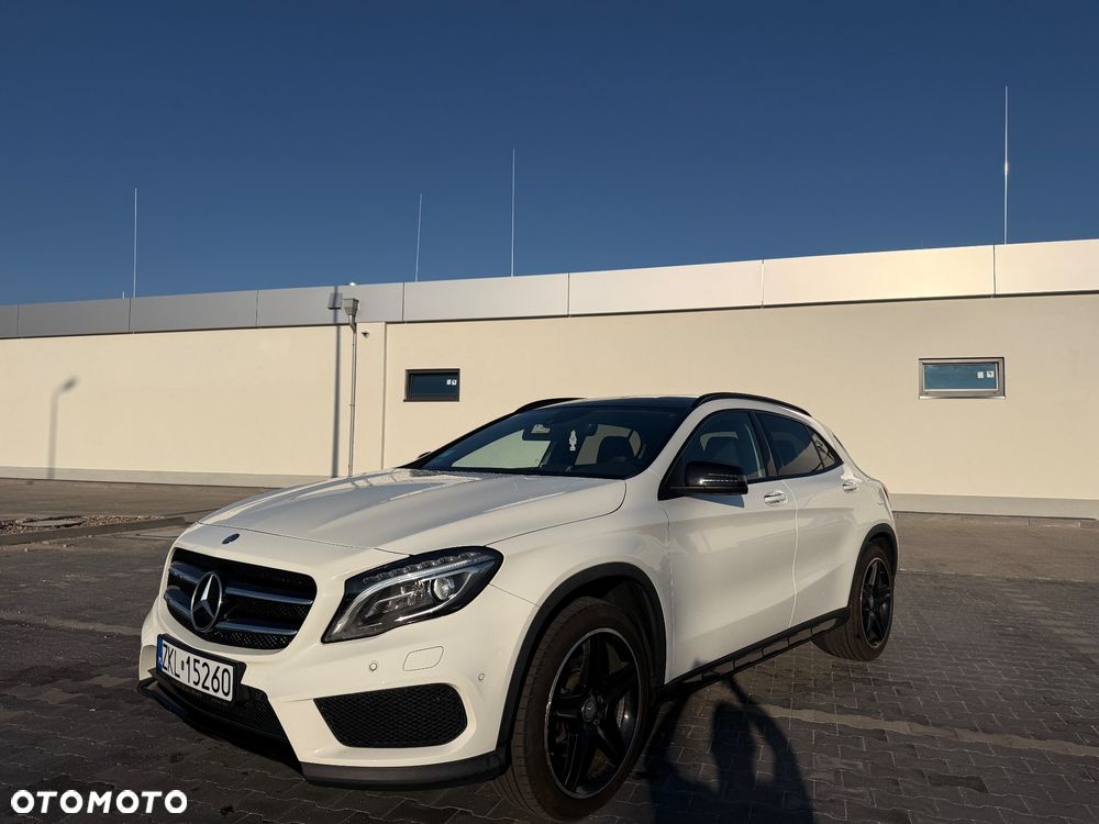 Mercedes-Benz GLA 250 4-Matic - 4