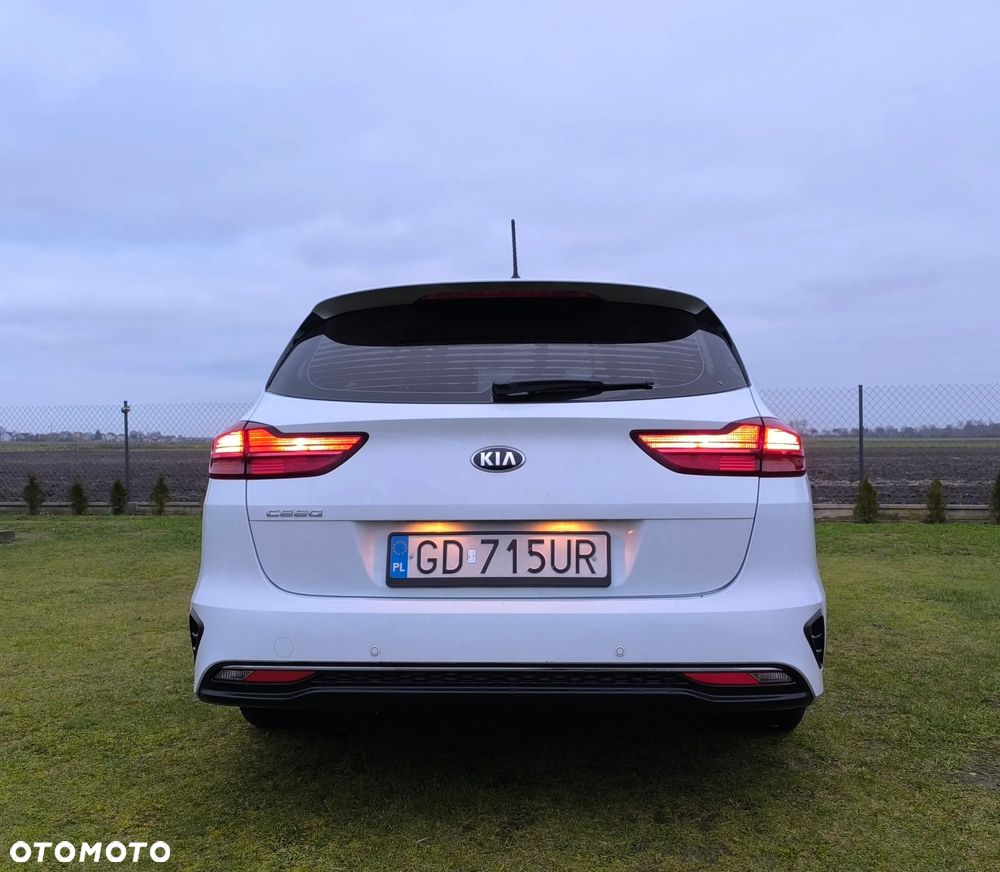 Kia Ceed 1.6 CRDi SCR S - 2