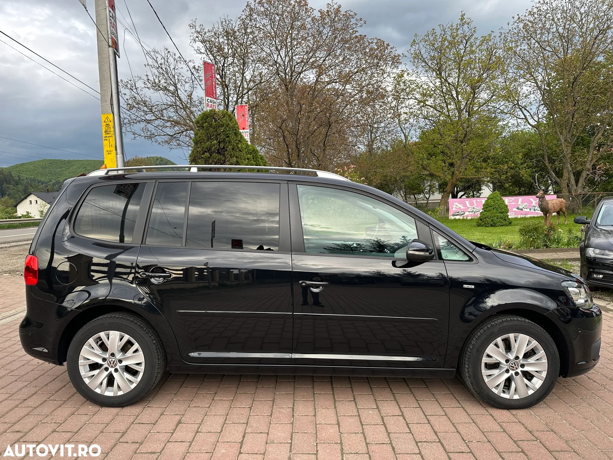 Volkswagen Touran 2.0 TDI DPF BlueMotion Technology DSG Life - 4