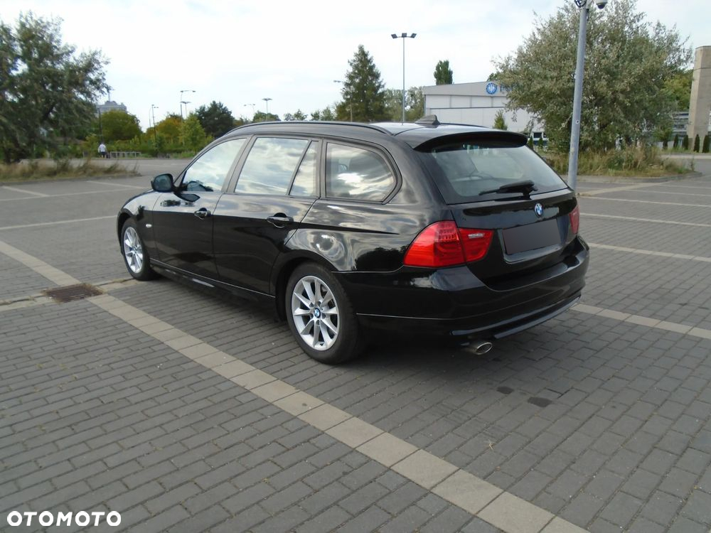 BMW Seria 3 318d - 8