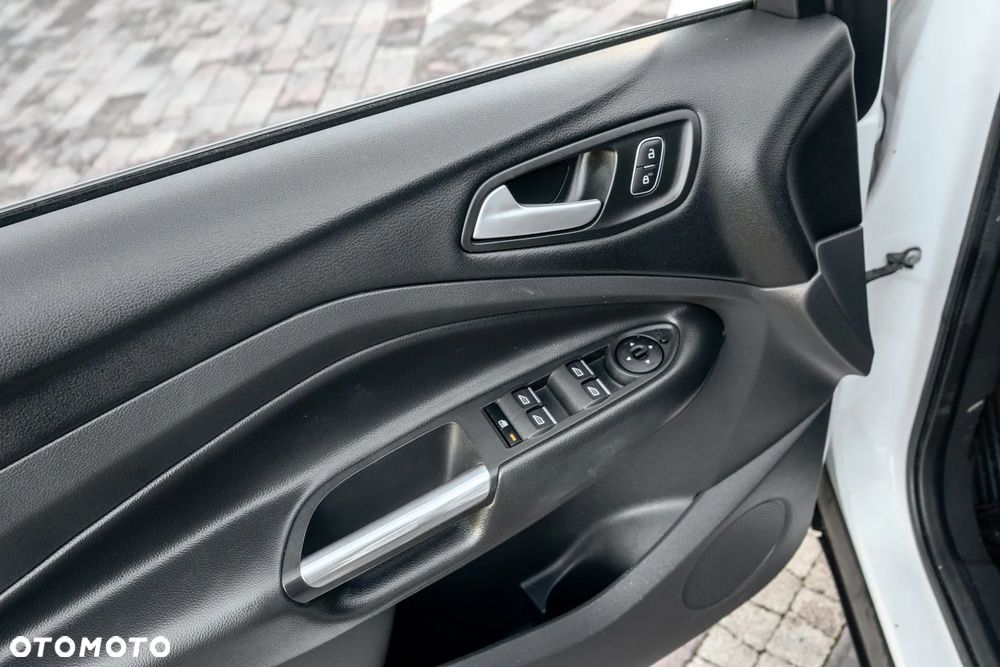 Ford Kuga - 16