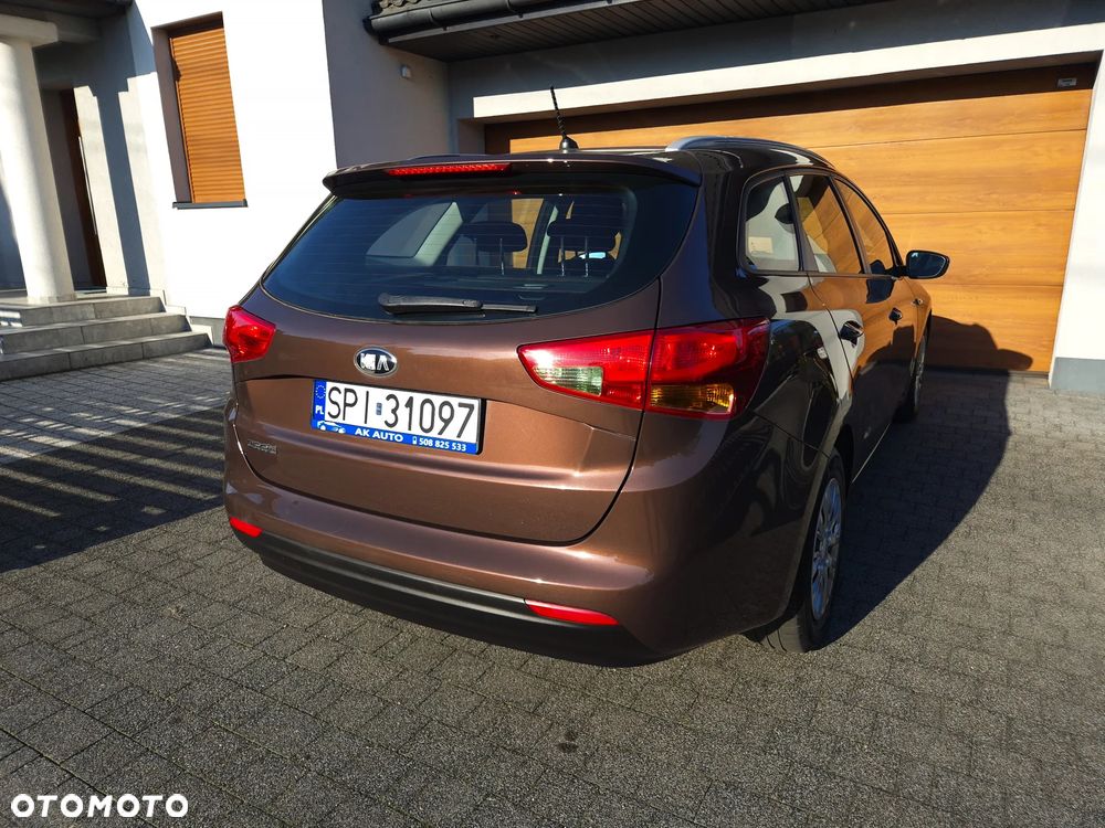 Kia Ceed 1.6 GDI Spirit - 4