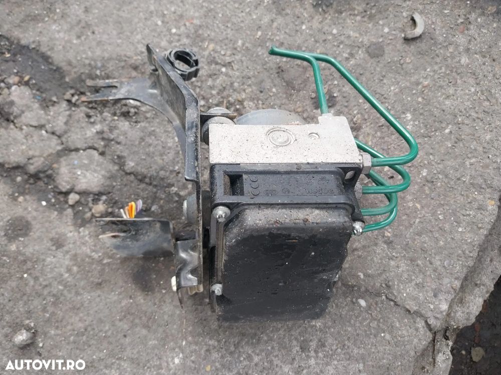 VAND POMPA ABS PENTRU DACIA SANDERO 2010, COD: 0265232718 - 1