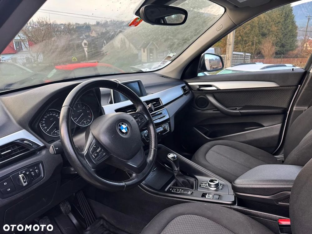 BMW X1 xDrive18d Sport Line - 8