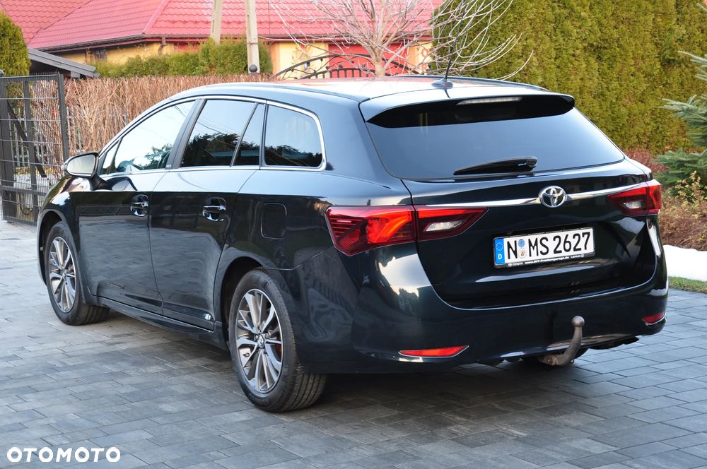 Toyota Avensis Touring Sports 1.8 Edition-S - 12