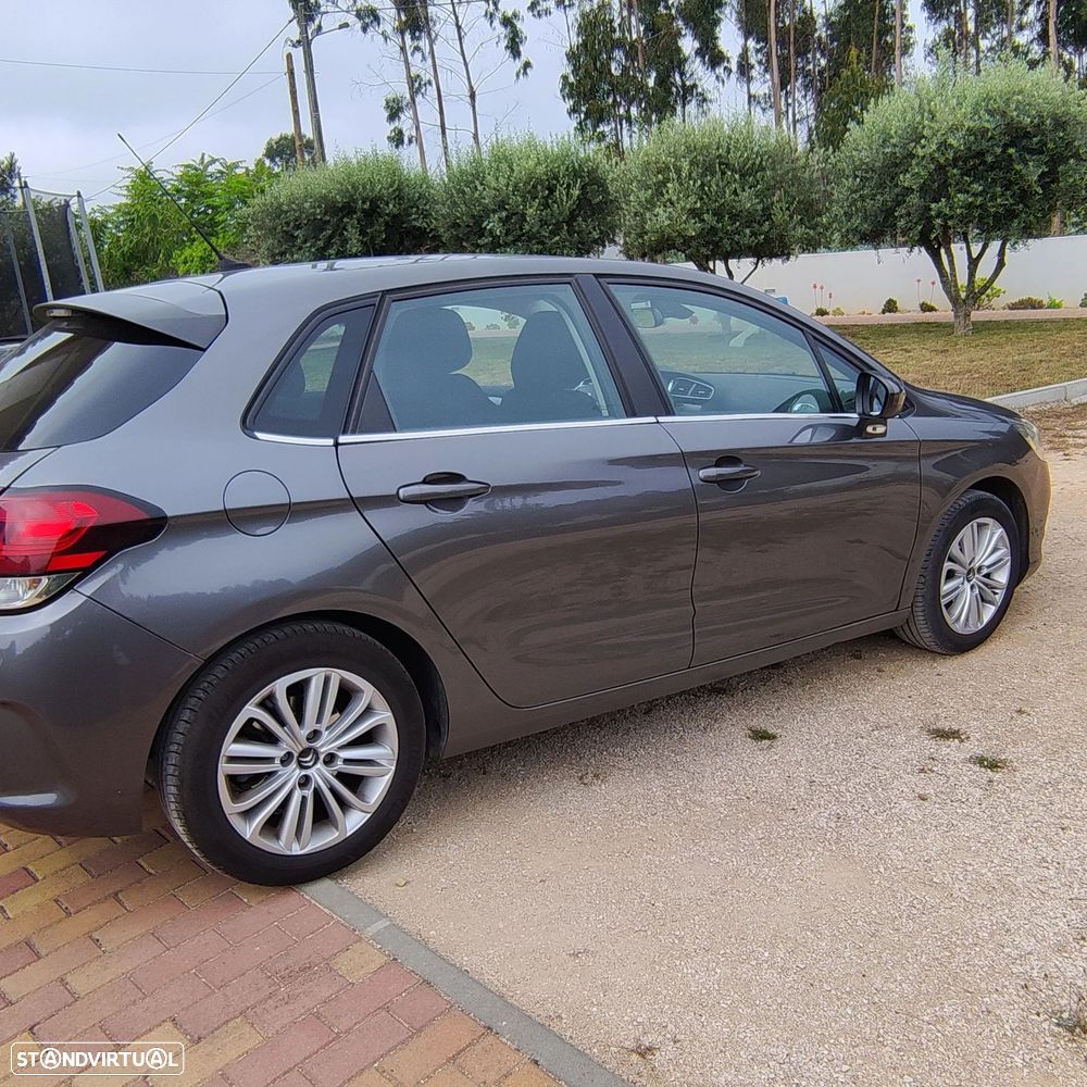 Citroën C4 1.6 BlueHDi Feel EAT6 — fotografia 4