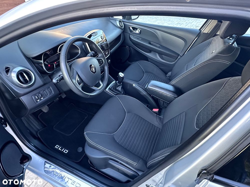 Renault Clio 1.2 16V 75 LIMITED - 7