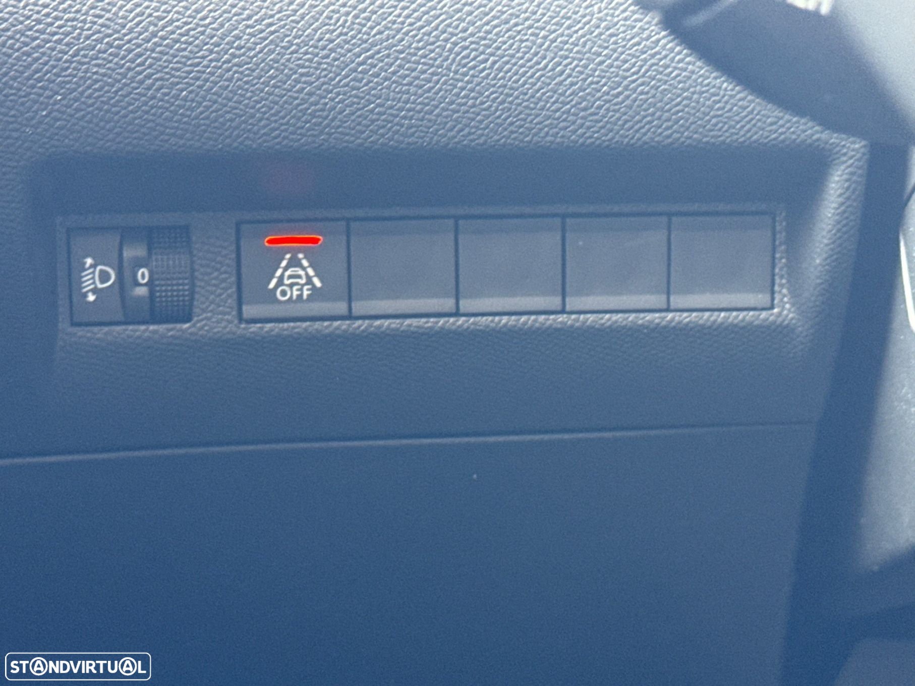 Peugeot e-208 50 kWh Allure - 30