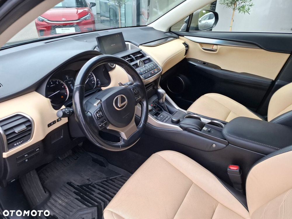 Lexus NX 200t Comfort AWD - 10