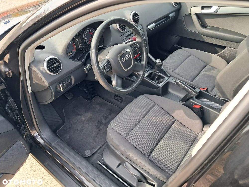 Audi A3 Sportback 1.4 TFSI S line Sportpaket - 14