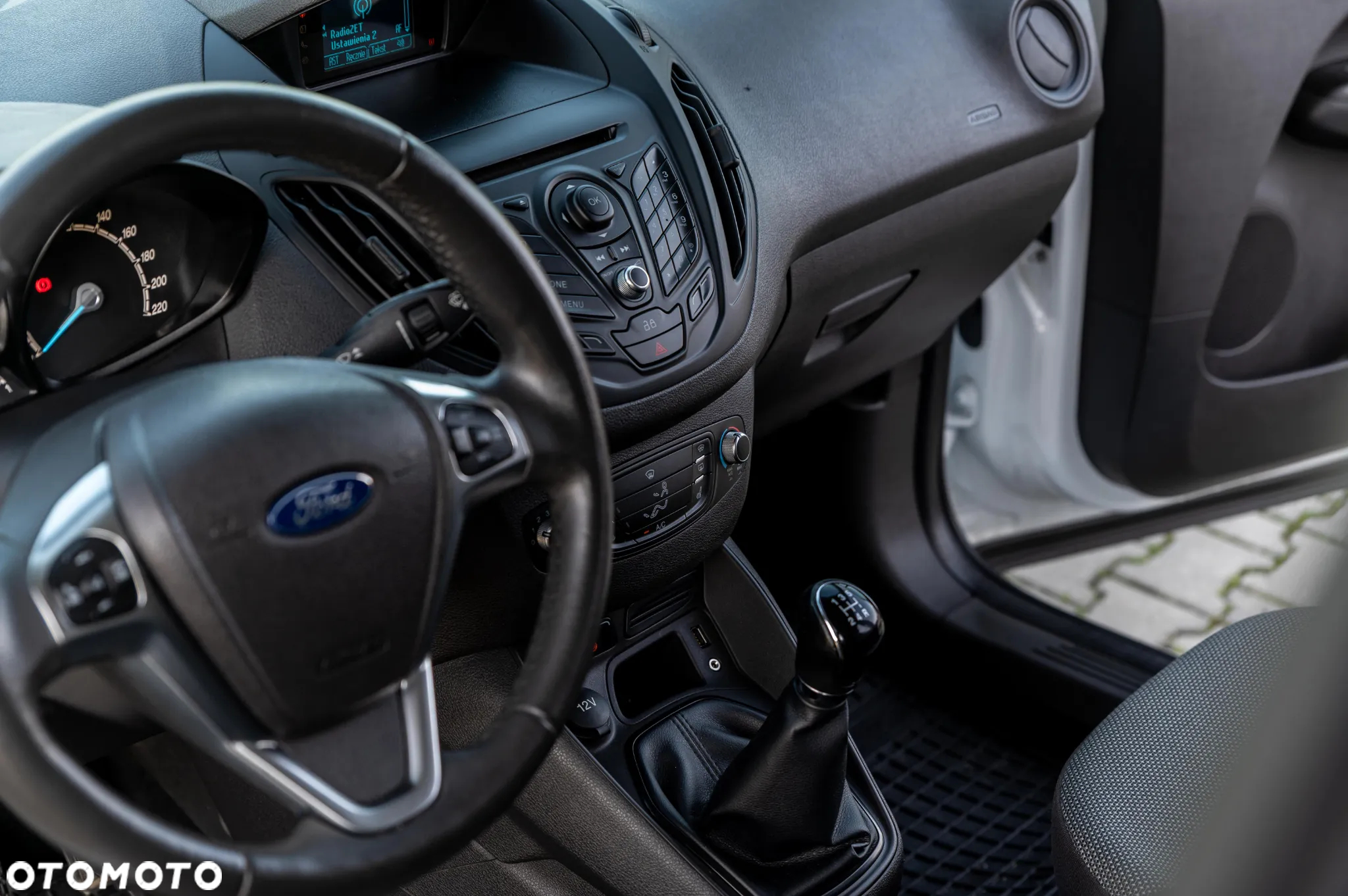 Ford Tourneo Courier 1.0 EcoBoost Trend - 25