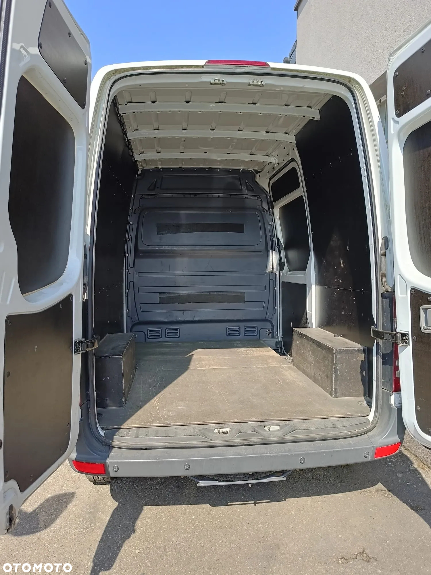 Mercedes-Benz Sprinter - 15