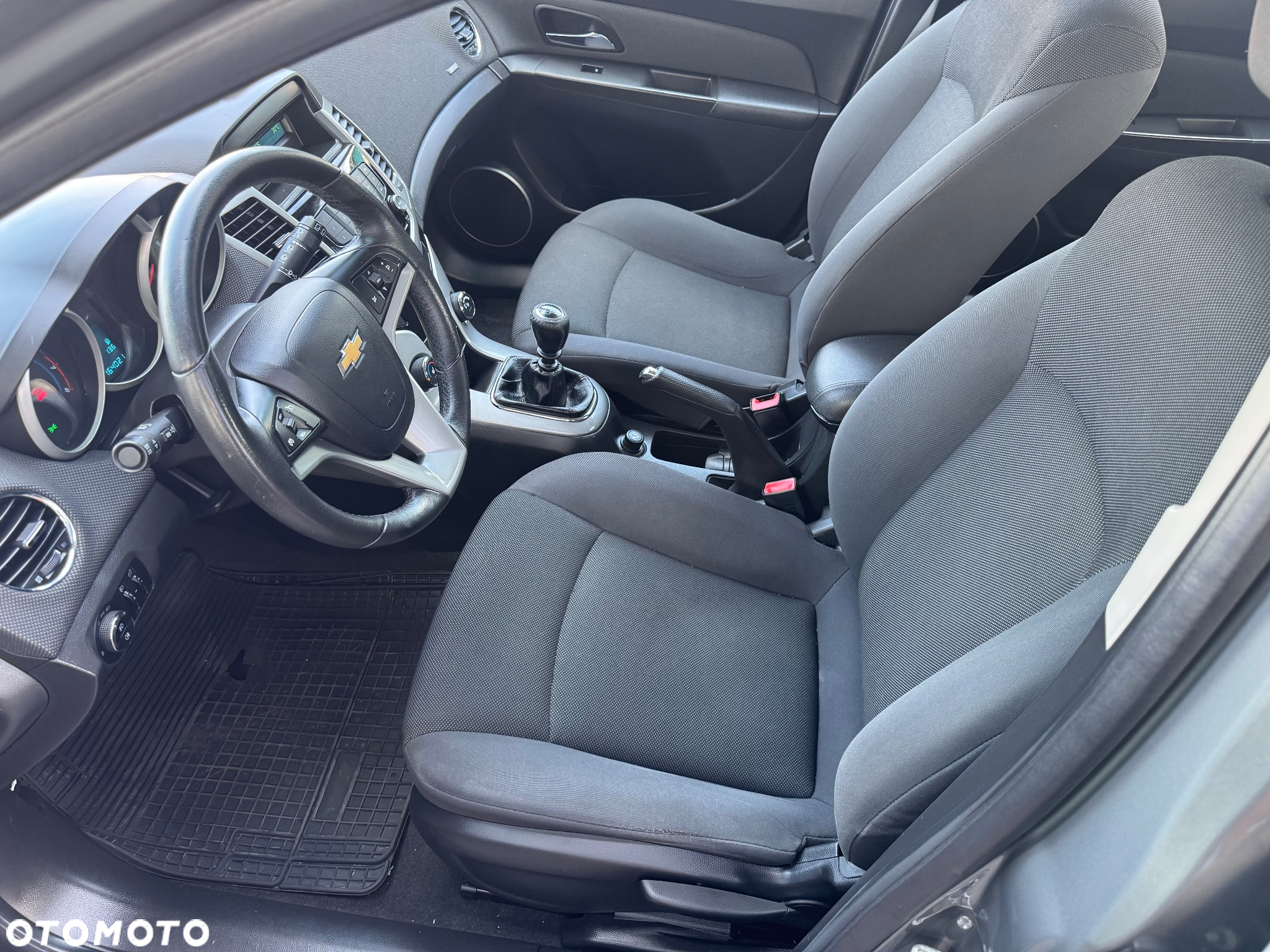 Chevrolet Cruze 1.6 LT - 17