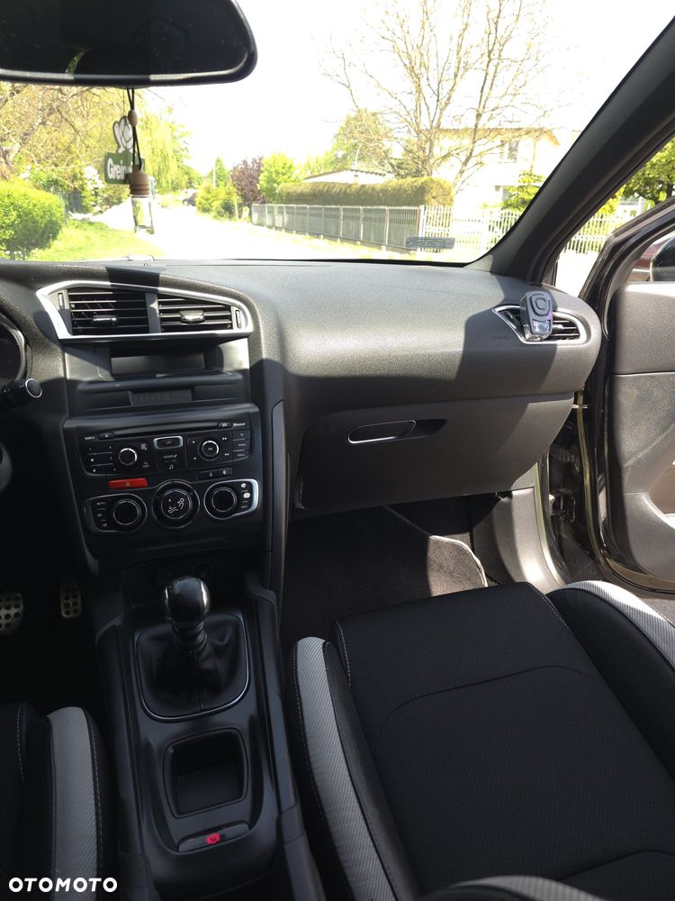 Citroën DS4 1.6 HDi SoChic - 6