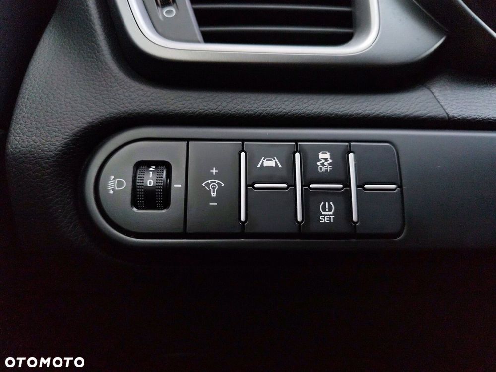 Kia XCeed 1.5 T-GDI M DCT - 17