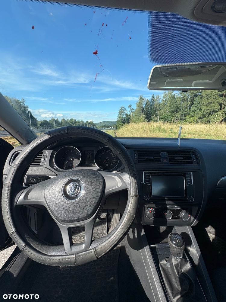 Volkswagen Jetta 2.0 TDI DPF BMT Trendline - 13
