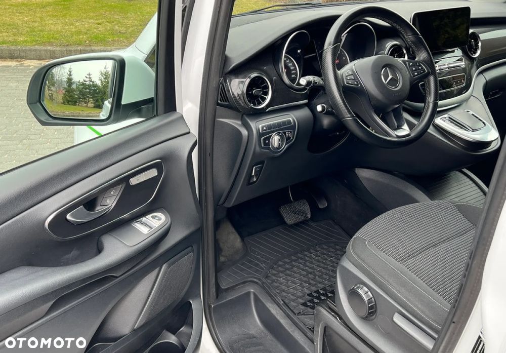 Mercedes-Benz Klasa V 220 d kompakt 9G-TRONIC Edition - 31