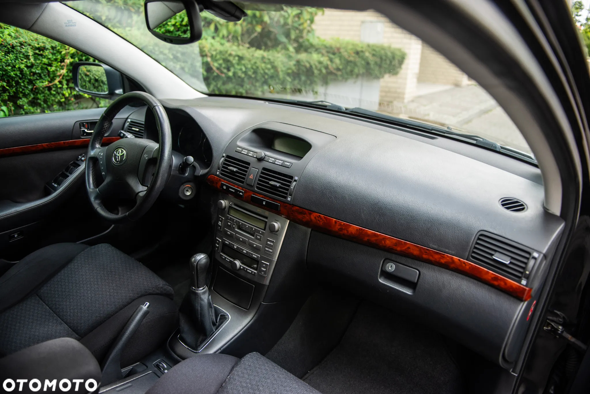 Toyota Avensis 1.8 Sol - 24
