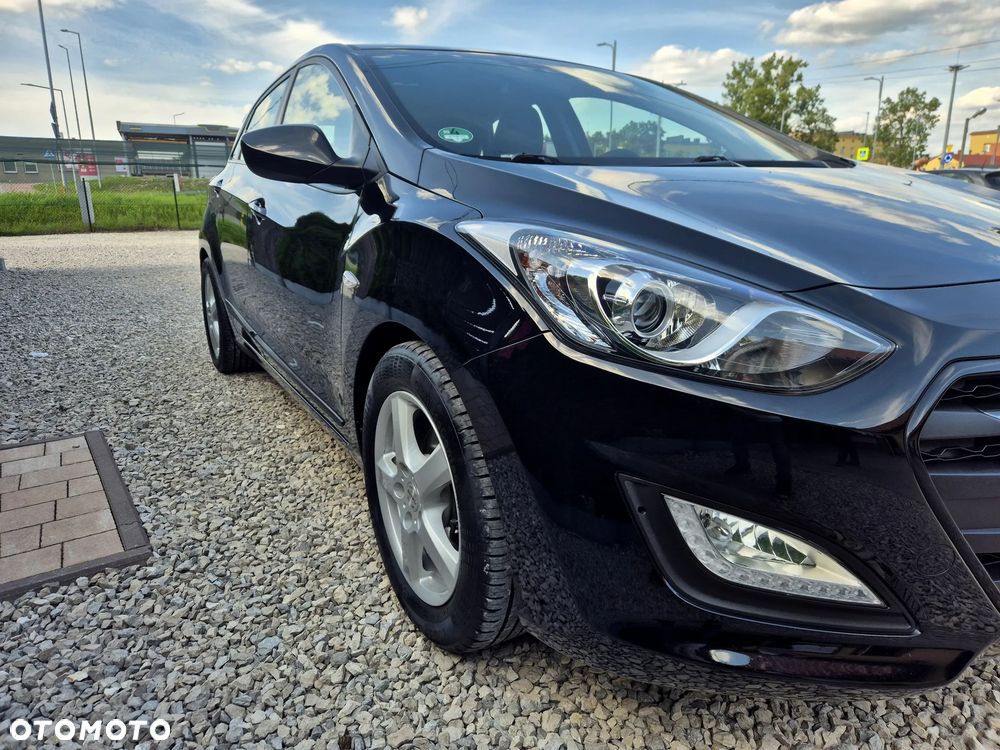 Hyundai i30 blue 1.4 Classic Navigation - 4