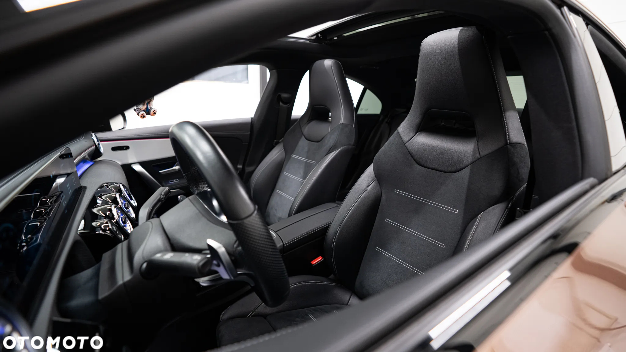 Mercedes-Benz CLA 200 d 4-Matic AMG Line 8G-DCT - 31