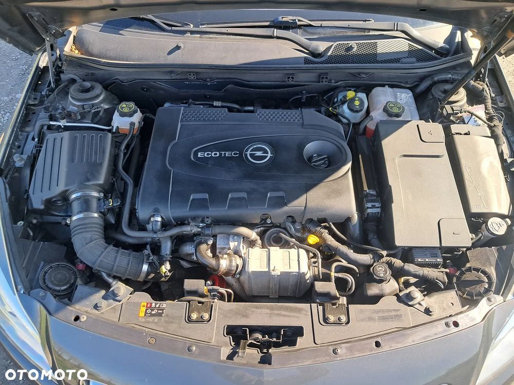 Opel Insignia - 19