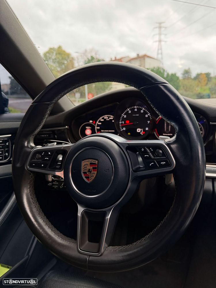 Porsche Panamera 4 Executive - 15