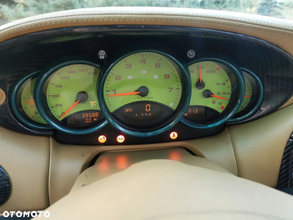 Porsche 911 Carrera Cabrio - 10