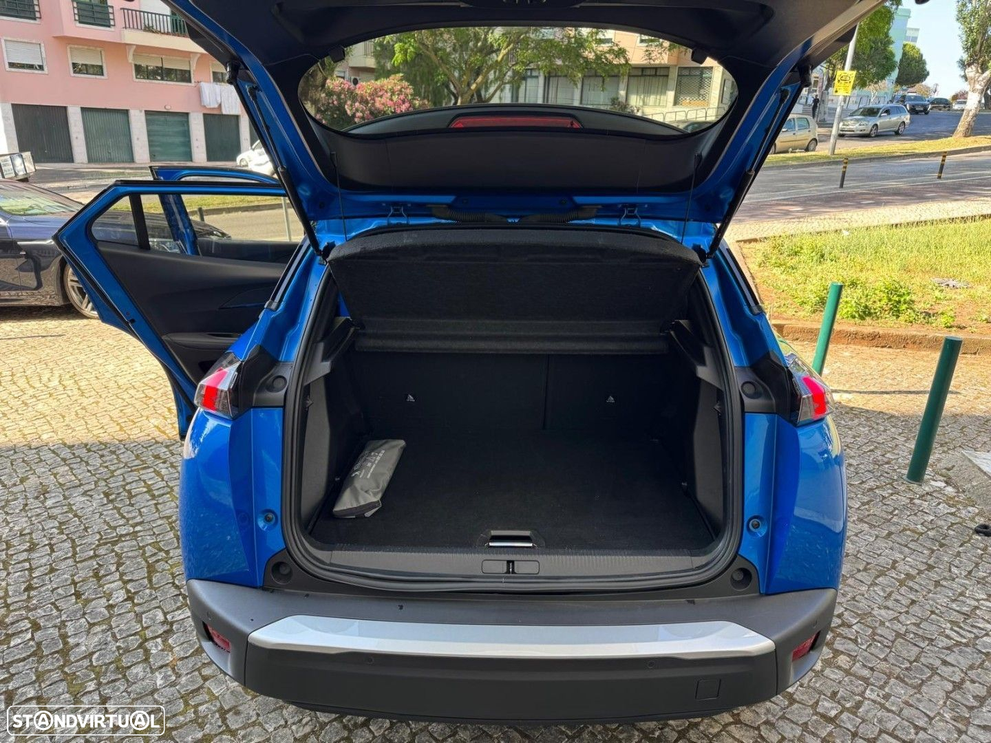 Peugeot e-2008 50 kWh GT Line - 17