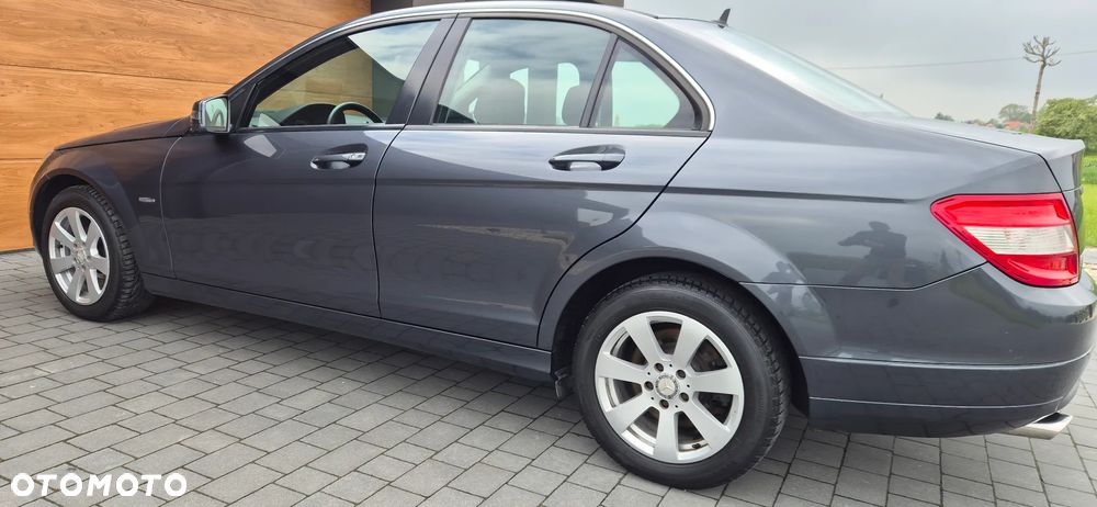 Mercedes-Benz Klasa C 220 CDI DPF BlueEFFICIENCY - 23