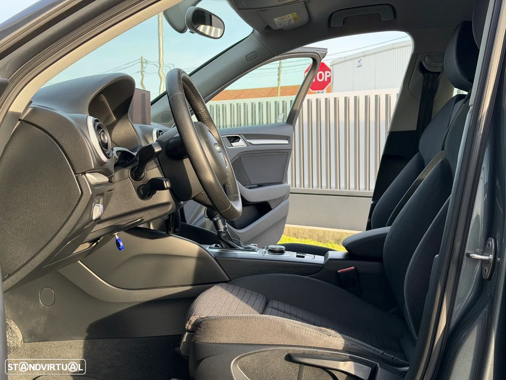 Audi A3 Sportback 1.6 TDI (clean diesel) S tronic Attraction - 12