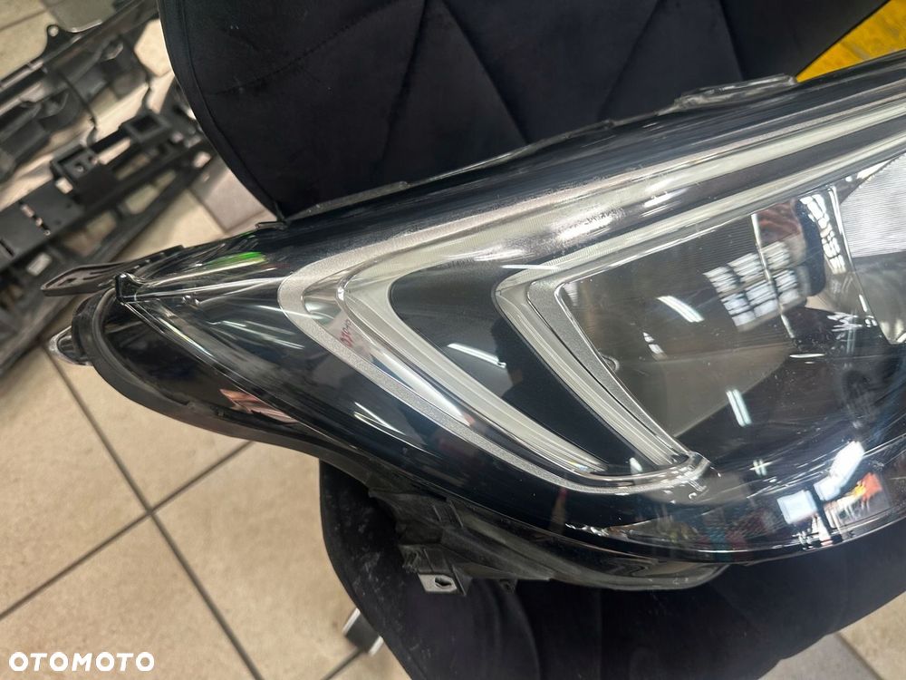 OPEL CROSSLAND X PRAWA LAMPA PRZÓD ZWYKŁA LED KOMPLETNA 13467968 - 2