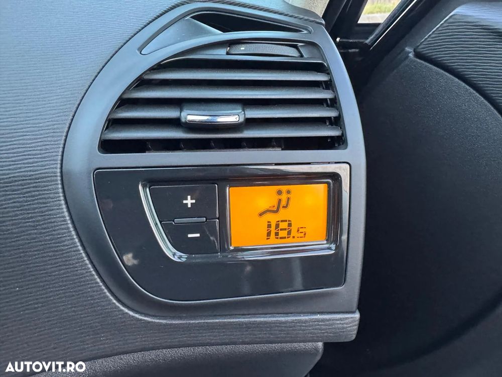 Citroën C4 Grand Picasso 2.0 HDi FAP EGS6 (7-Sitzer) Exclusive - 28