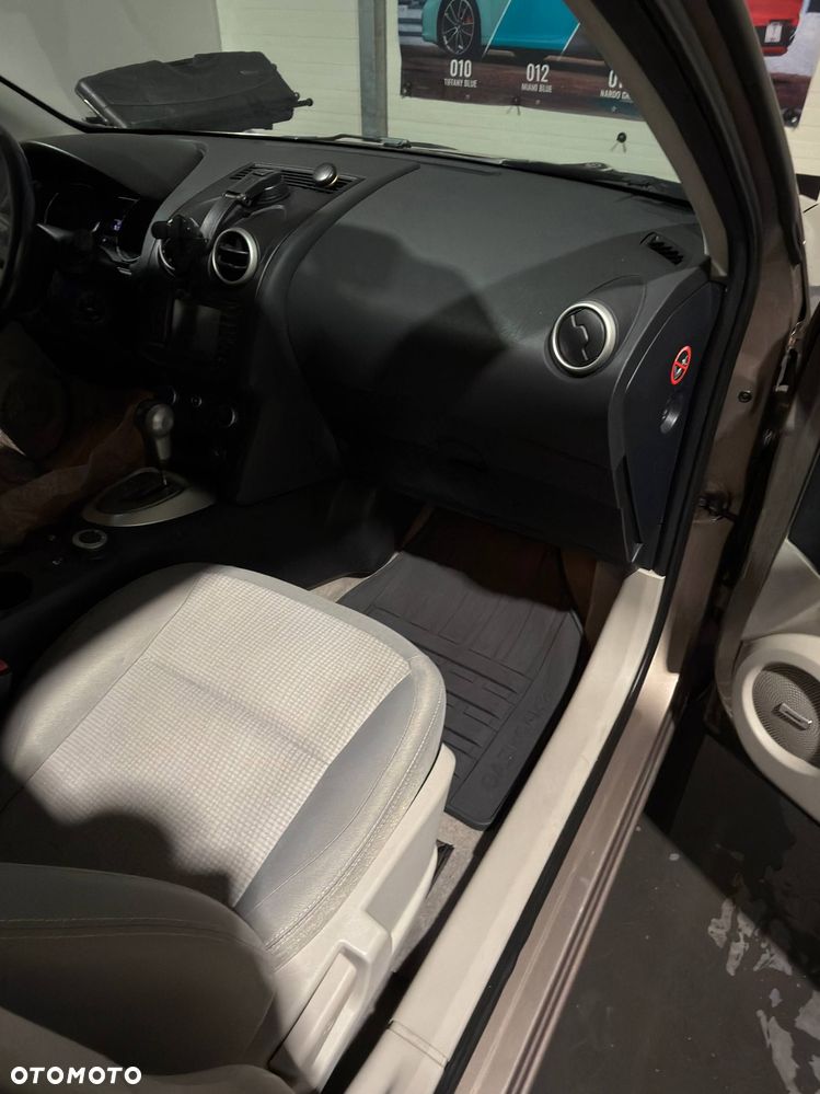 Nissan Qashqai+2 2.0 dCi 4x4 Tekna Premium - 4