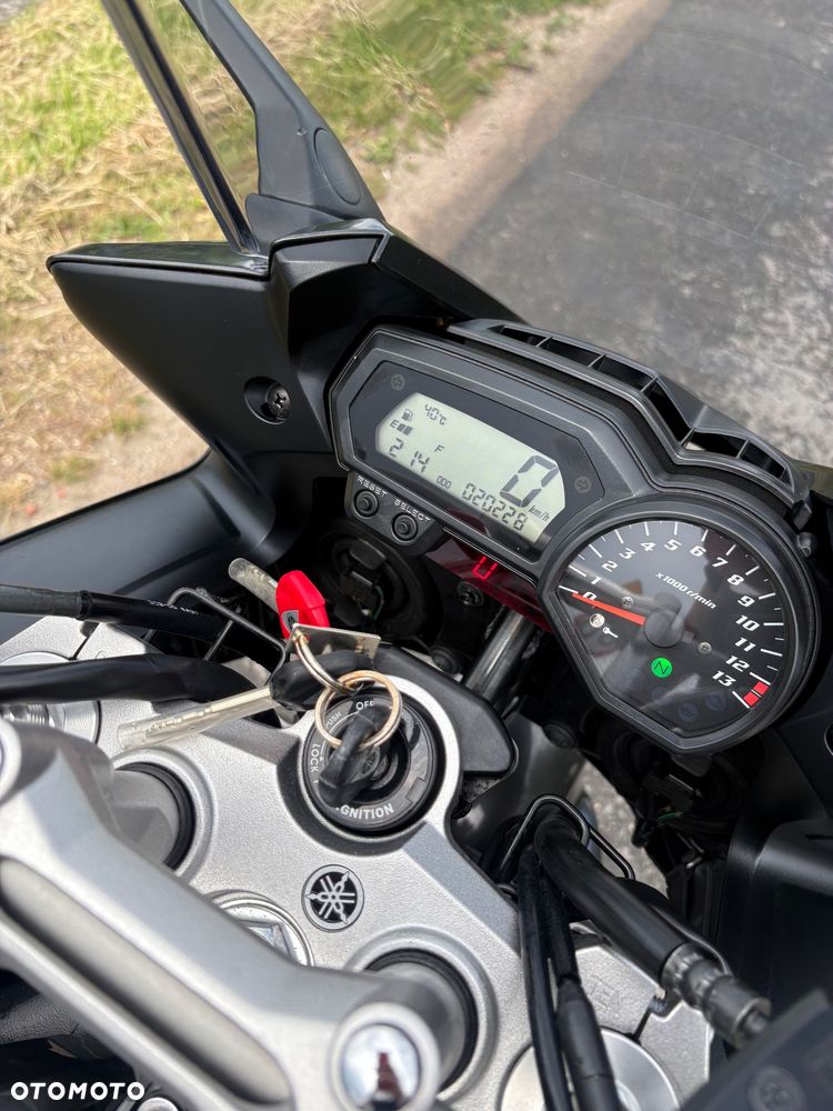 Yamaha FZ - 20