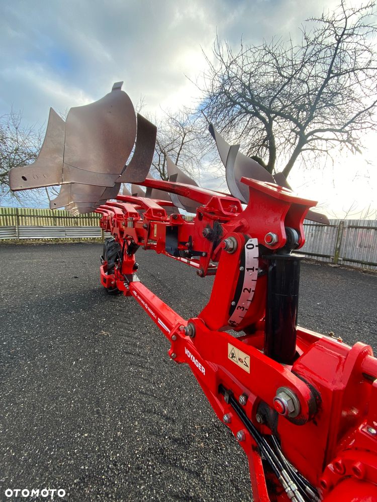 Gregoire Besson VOYAGER S70 - 1