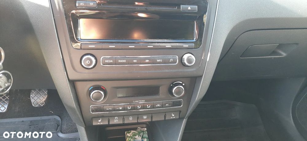 Skoda RAPID 1.6 TDI DPF Elegance - 6